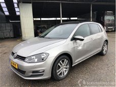 Volkswagen Golf - 7 1.6 tdi 105pk highline panoramadak elektr - navi - toucschreen - pdc - stoelverw