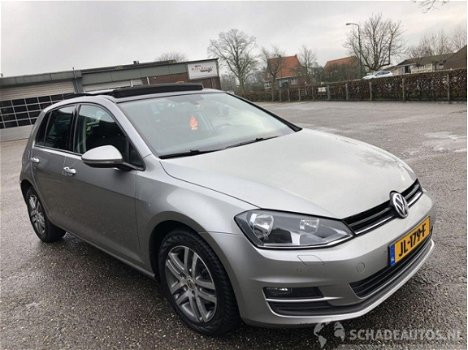 Volkswagen Golf - 7 1.6 tdi 105pk highline panoramadak elektr - navi - toucschreen - pdc - stoelverw - 1