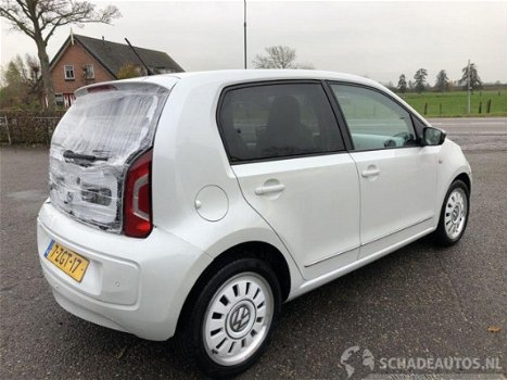 Volkswagen Up! - 1.0i highline 5drs - navi - leer/alcantara - parelmoer - airco - pdc - cruise contr - 1