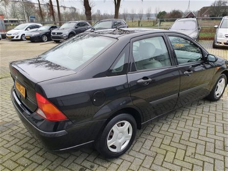 Ford Focus - 1.6-16V Cool Edition Leuke en goed rijdende Focus, met NAP - 1