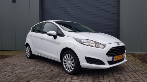 Ford Fiesta - 1.0 5DEURS Style NAVIGATIE/AIRCO N.AP 35720 KM - 1