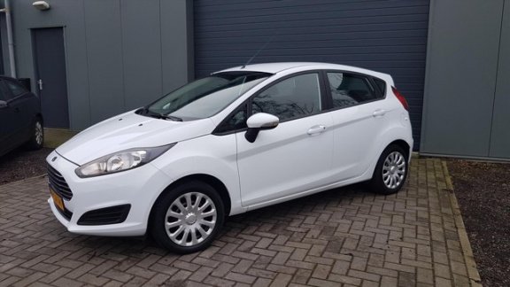 Ford Fiesta - 1.0 5DEURS Style NAVIGATIE/AIRCO N.AP 35720 KM - 1