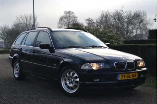 BMW 3-serie Touring - 320i Executive Automaat Leder Pdc Lm-Velgen + Inruil Mogelijk - 1