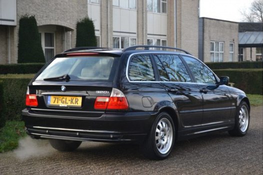 BMW 3-serie Touring - 320i Executive Automaat Leder Pdc Lm-Velgen + Inruil Mogelijk - 1