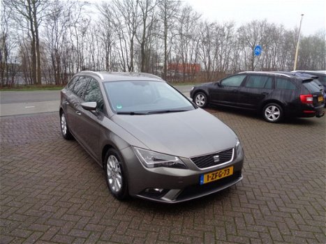 Seat Leon ST - 1.6 TDI Ecomotive Lease Sport LEER NAVIGATIE TREKHAAK PDC - 1