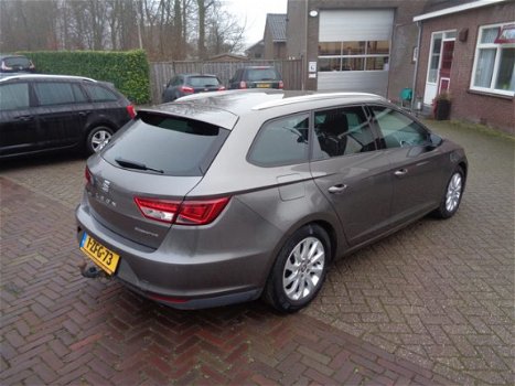 Seat Leon ST - 1.6 TDI Ecomotive Lease Sport LEER NAVIGATIE TREKHAAK PDC - 1