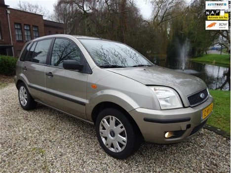 Ford Fusion - 1.4-16V Trend AIRCO *apk:01-2021* INRUILKOOPJE - 1