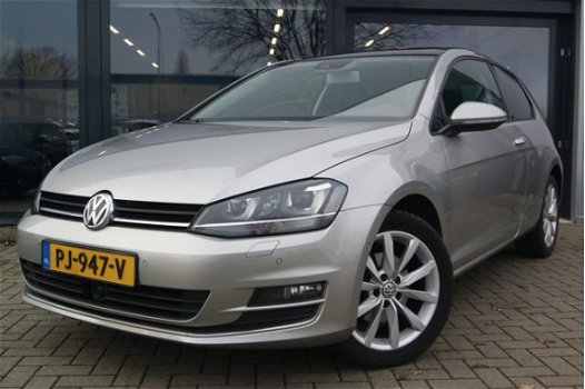 Volkswagen Golf - 1.4 TSI ACT Highline + PANO DAK + ADAPTIVE CRUISE + MASSAGE STOEL - 1