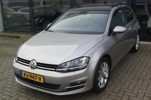 Volkswagen Golf - 1.4 TSI ACT Highline + PANO DAK + ADAPTIVE CRUISE + MASSAGE STOEL - 1