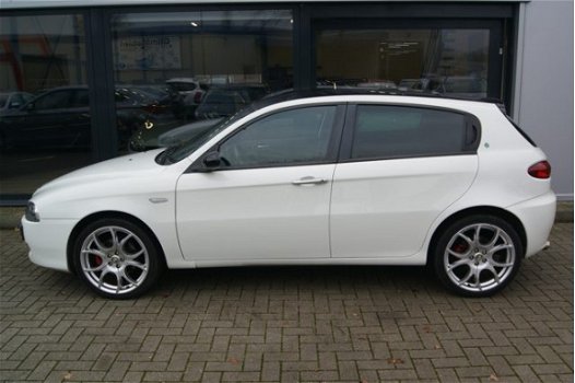 Alfa Romeo 147 - 1.6 T.Spark Quadrifoglio Verde + LEER + AIRCO + LM VELGEN - 1