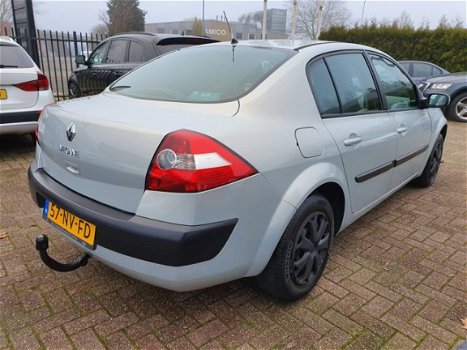 Renault Mégane - 1.6-16V Expression Comfort - 1