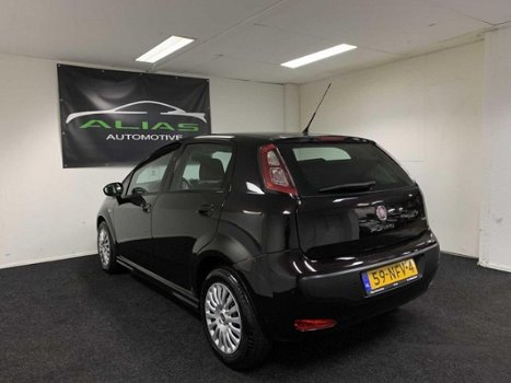 Fiat Punto Evo - 1.3 M-Jet Dynamic 2010 Zwart AIRCO - USB/AUX/PDC - NAP - 1