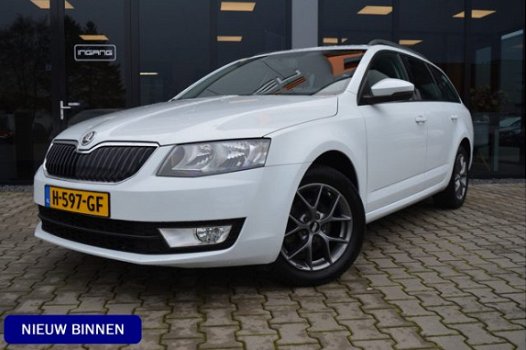 Skoda Octavia Combi - 1.2 TSI Ambition Businessline | Dealer Onderhouden | 16 Inch | Parkeer Sensore - 1