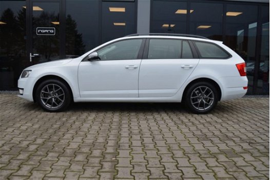 Skoda Octavia Combi - 1.2 TSI Ambition Businessline | Dealer Onderhouden | 16 Inch | Parkeer Sensore - 1