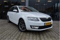 Skoda Octavia Combi - 1.2 TSI Ambition Businessline | Dealer Onderhouden | 16 Inch | Parkeer Sensore - 1 - Thumbnail