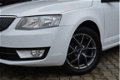 Skoda Octavia Combi - 1.2 TSI Ambition Businessline | Dealer Onderhouden | 16 Inch | Parkeer Sensore - 1 - Thumbnail