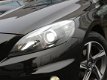 Volvo V40 - 2.0 D2 R-Design Business 1e EIG NAVI XENON CRUISE NL AUTO - 1 - Thumbnail