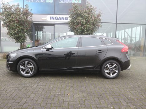 Volvo V40 - 2.0 D2 R-Design Business 1e EIG NAVI XENON CRUISE NL AUTO - 1