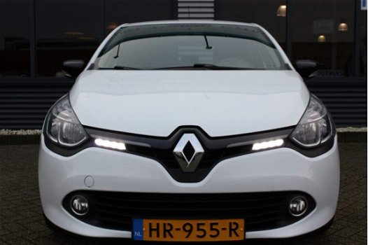 Renault Clio - 0.9 TCe ECO NIGHT&DAY NAVIGATIE PDC PRIVAT GLAS - 1