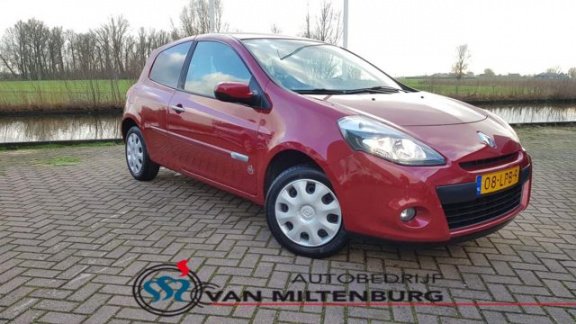 Renault Clio - 1.2 Authentique Airco Navigatie Trekhaak - 1