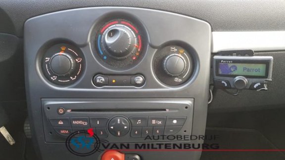 Renault Clio - 1.2 Authentique Airco Navigatie Trekhaak - 1