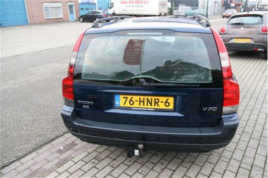 Volvo V70 - 2.4 D5 AWD Geartronic AUT Leer 4x4 Airco 2003 - 1