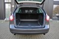 Volkswagen Passat Variant - 3.2 V6 Highline 4-Motion INDIVIDUAL | LEDER | DSG | DEALER ONDERHOUDEN - 1 - Thumbnail