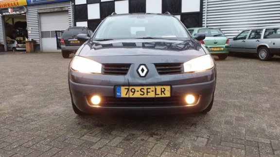 Renault Mégane Grand Tour - 1.5 dCi Dynamique Comfort Nette en goed rijdende auto, EURO 4, Airco - 1