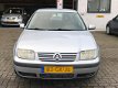 Volkswagen Bora - 2.0 Trendline AUT/ airco/ cruise/ NAP - 1 - Thumbnail