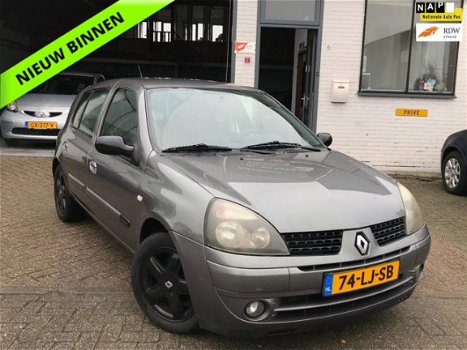 Renault Clio - 1.6-16V Dynamique Climate/ Cruise/ NAP/ APK - 1