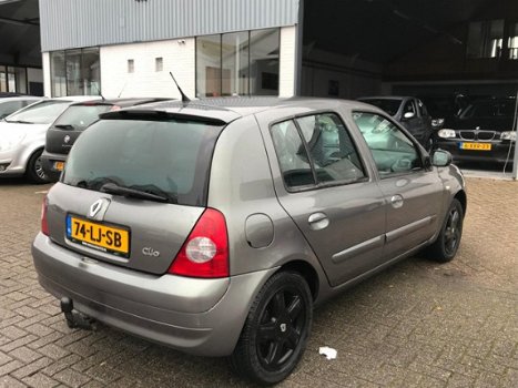 Renault Clio - 1.6-16V Dynamique Climate/ Cruise/ NAP/ APK - 1