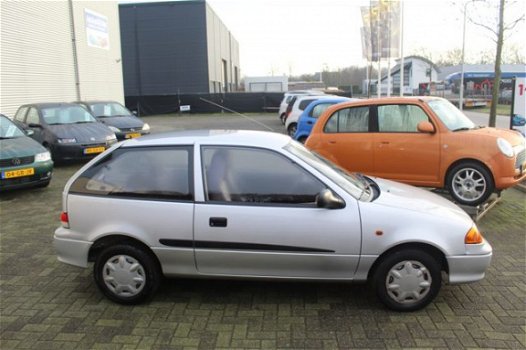 Suzuki Swift - 1.3-16V Summum Automaat Airco Elek pakket NW STAAT - 1