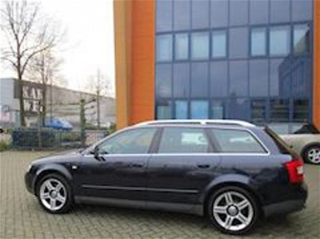 Audi A4 Avant - 2.0 5V Exclusive - 1