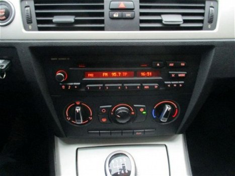 BMW 3-serie - 318i Executive zwartmet.2009 facelift - 1