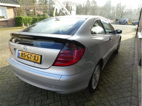 Mercedes-Benz C-klasse Sportcoupé - 180 Leder / Airco / Dealeronderhouden - 1