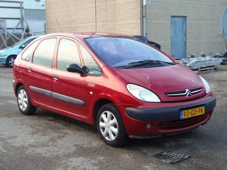 Citroën Xsara Picasso - 1.6i APK 12-2020 - 1