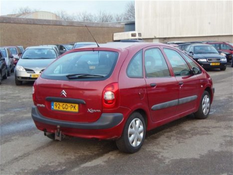 Citroën Xsara Picasso - 1.6i APK 12-2020 - 1