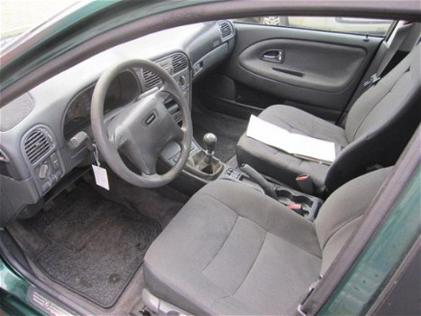 Volvo S40 - 1.6 - 1