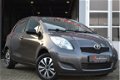 Toyota Yaris - 1.0 VVTi Acces 5DRS| AIRCO| NW. APK| NETTE AUTO - 1 - Thumbnail