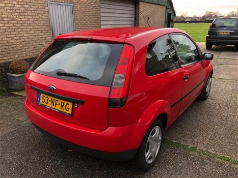 Ford Fiesta - 1.25-16V Celebration Navigatie, rijdt perfect, nieuwe apk - 1