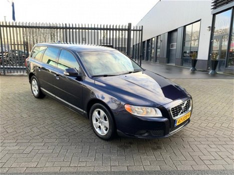 Volvo V70 - 2.0D Limited Edition - 1