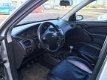 Ford Focus Wagon - 1.6-16V Futura (Nwe APK, climate, leder) - 1 - Thumbnail