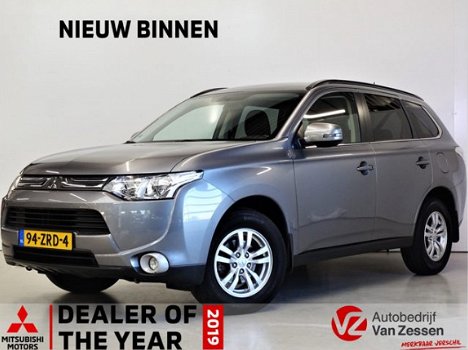 Mitsubishi Outlander - 2.0 Intense | Dealer onderhouden | Trekhaak | Keyless Entry | Cruise | Blueto - 1