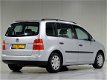 Volkswagen Touran - 1.6-16V FSI 7 PERS. *Airco*Cruisecontr.*Radio/CD - 1 - Thumbnail
