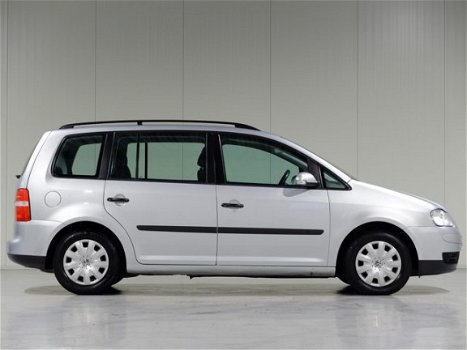 Volkswagen Touran - 1.6-16V FSI 7 PERS. *Airco*Cruisecontr.*Radio/CD - 1