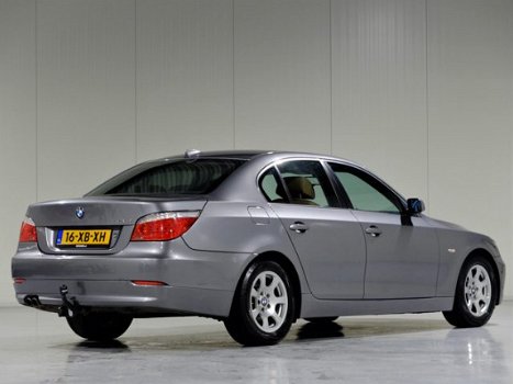 BMW 5-serie - 525i High Executive *Leder*Xenon*Navigatie*Parkeersens.*Stoelverw.*Trekhaak - 1