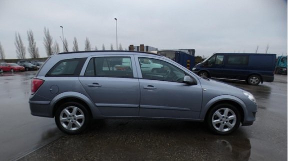 Opel Astra Wagon - 1.7 CDTi Business / Navi / Pdc / Cruise / Elek ramen - 1