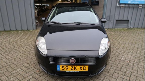 Fiat Grande Punto - 1.4-16V Emotion 5DRS/AIRCO/120PK/NAP - 1