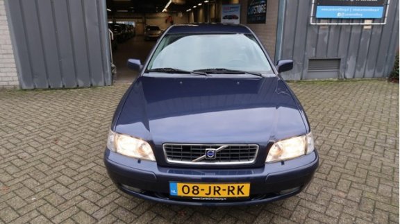 Volvo V40 - 1.8 Europa AUTOMAAT/AIRCO/NAVI/TREKHAAK/NAP - 1