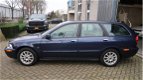 Volvo V40 - 1.8 Europa AUTOMAAT/AIRCO/NAVI/TREKHAAK/NAP - 1 - Thumbnail